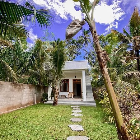 The Palm Private Cottages Midigama East Exterior foto